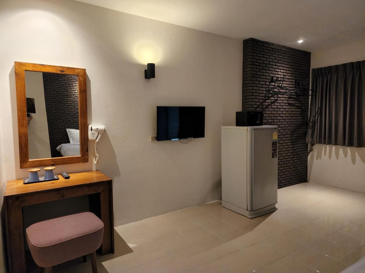 הוסטל Patong Dfeel House מראה חיצוני תמונה